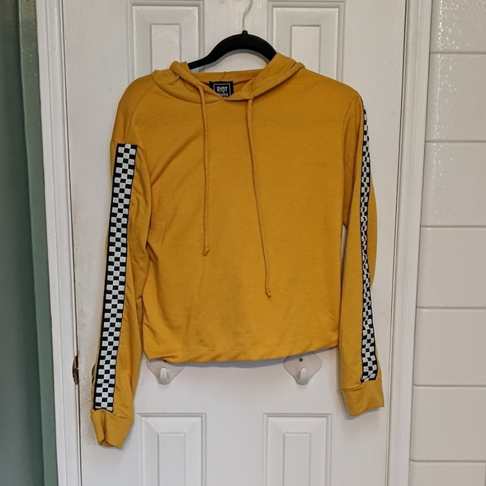 Riot Queen yellow hoodie with checkered sleeves